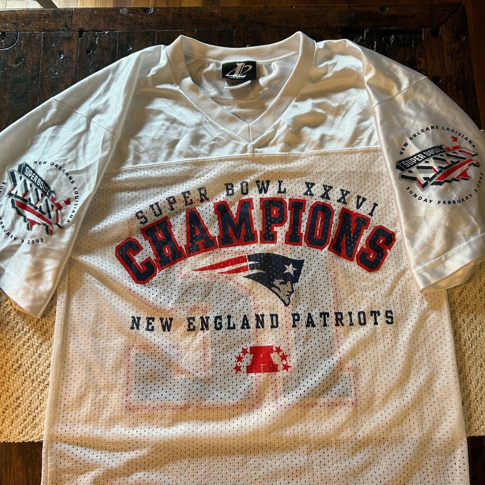 Men’s Medium Tom Brady Super Bowl XXXVI 2002 Jersey – Logo Athletic Brand